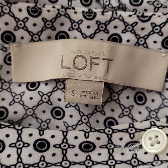LOFT Monochrome Patterned Blouse Small - Picture 4 of 5
